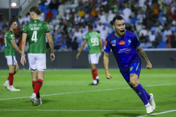 زيلارايان يحتفل بهدف التعادل (تصوير: سعد الدوسري)