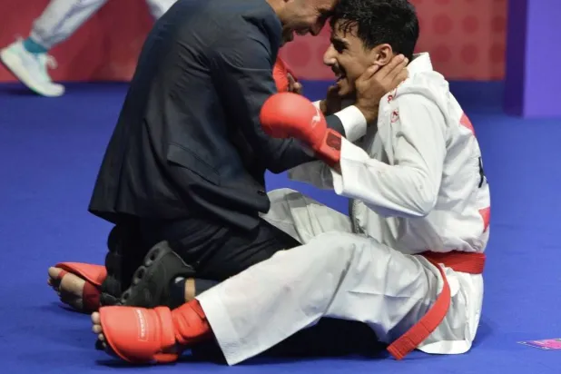 الكويتي فهد العجمي خطف ذهبية غير متوقعة في رياضة الكاراتيه (الأولمبية الكويتية)