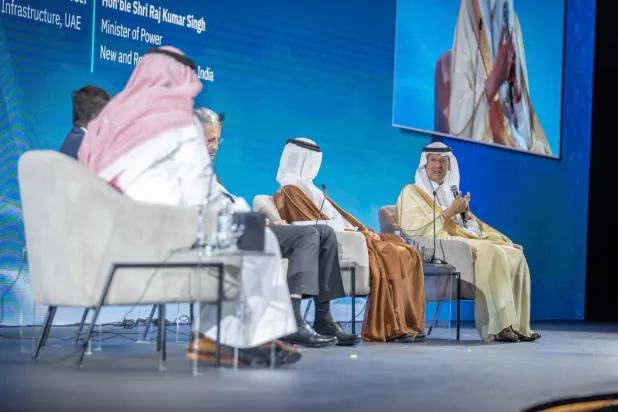 وزير الطاقة السعودي متحدثاً خلال إحدى جلسات أعمال أسبوع المناخ (الشرق الأوسط)