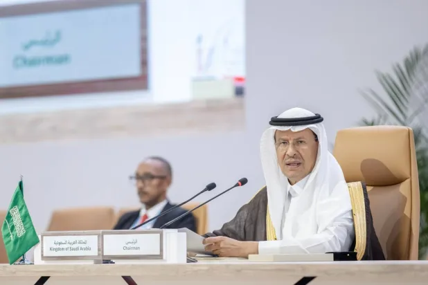 وزير الطاقة السعودي خلال ترؤسه اجتماع وزراء العرب المعنيين بشؤون المناخ (الشرق الأوسط)