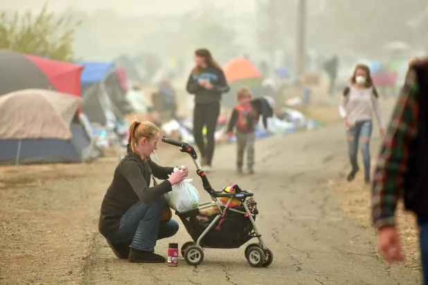 تغير المناخ يلعب دوراً رئيسياً في التأثير على الصحة العقلية للأطفال والمراهقين (أ.ف.ب)