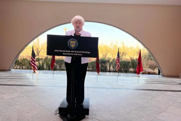 وزيرة الخزانة الأميركية خلال مؤتمر صحافي اليوم الأربعاء (الشرق الأوسط)