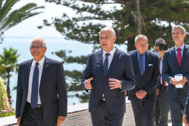 
الرئيس قيس سعيّد ... يفتتح الحملة الانتخابية تحت اولويات طي صفحة النُّخَب ومكافحة الفساد (رويترز)