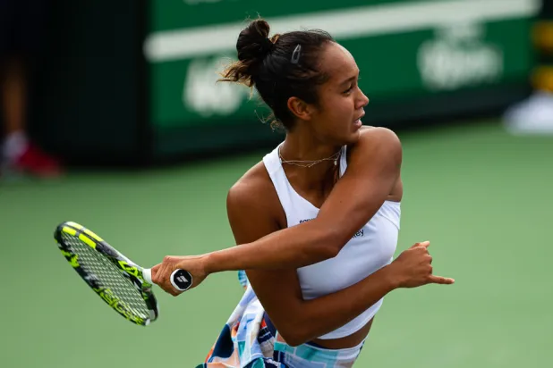 الكندية فيرنانديز توجت بلقب بطولة هونغ كونغ المفتوحة (تنس)