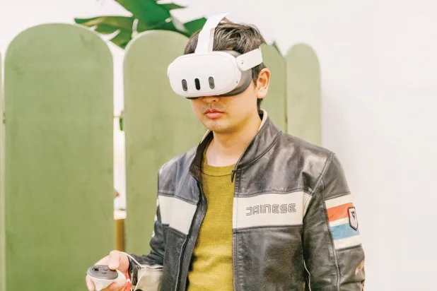 الواقع المختلط أصبح حقيقة مع نظارات «كويست 3» من «ميتا»