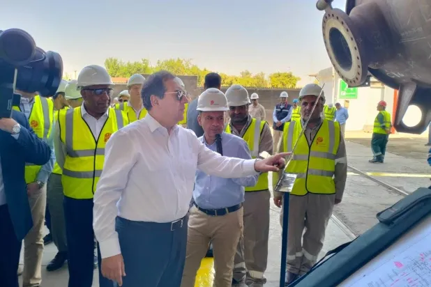 Egyptian Minister of Petroleum Tarek el-Molla inspects locally manufactured equipment for the petroleum sector (Asharq Al-Awsat)