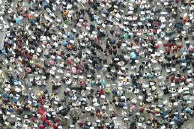 ما عناصر التطرّف التي تنطوي عليها الهويّات الجماعيّة؟