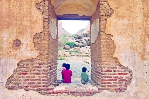 Displaced children from Khartoum in eastern Sudan (AFP)