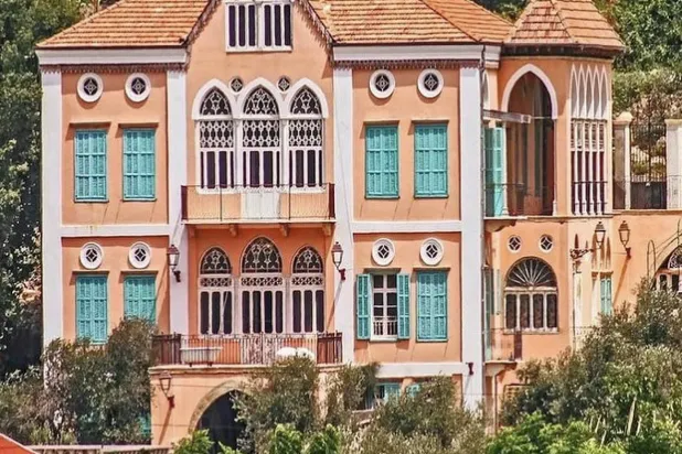 البيت من الخارج (الشرق الأوسط)