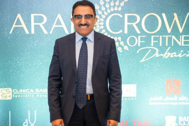 البروفيسور السعودي عائض القحطاني ينال جائزة «شخصية العام الصحية» (الجهة المنظّمة)