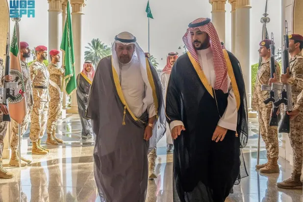 وزير الدفاع السعودي يبحث مع نظيره الكويتي تعزيز التعاون الدفاعي