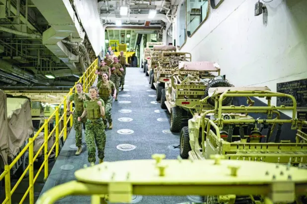 امریکی میرینز نیٹو کی سابقہ مشقوں میں حصہ لیتے ہوئے (اے ایف پی)