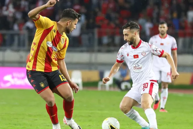 جانب من المواجهة التي جمعت الوداد المغربي والترجي التونسي ذهاباً في الدوري الأفريقي (الشرق الأوسط)
