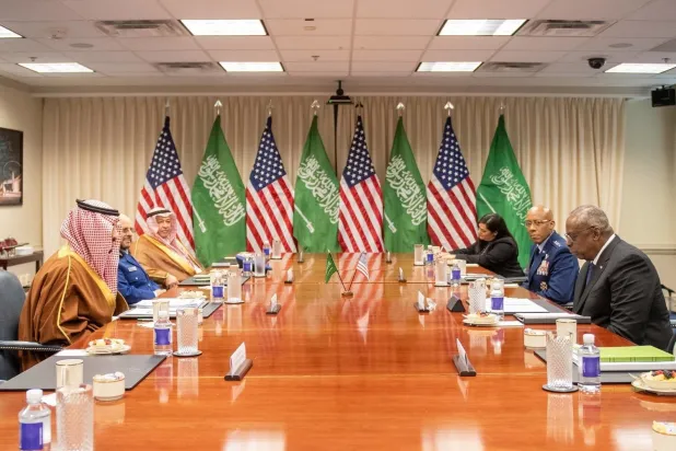 Suudi Arabistan ve ABD Savunma Bakanları bölgesel ve uluslararası gelişmeleri görüştü