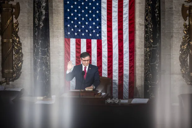 امریکی ایوان نمائندگان کے اسپیکر مائیک جانسن (ای پی اے)