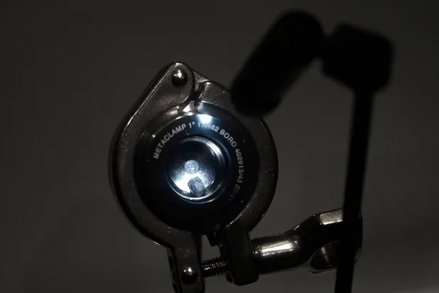 العلماء يدرسون «بينو» لاكتشاف ما إذا كانت الكويكبات جلبت إلى الأرض الكربون والماء (أ.ف.ب)