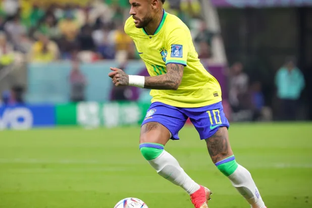 نيمار قد يعود إلى الملاعب بعد 8 أشهر من الآن (د.ب.أ)