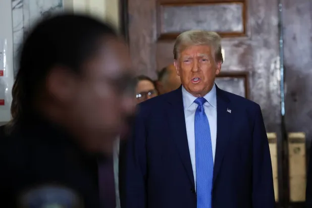 Eski ABD Başkanı Trump, New York'ta süren "emlak dolandırıcılığı davası"nda ifade verdi