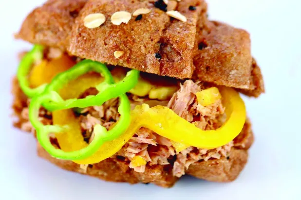 المدوّن المصري شادي عصام... من مجال المبيعات إلى مُصنّع للكرواسون