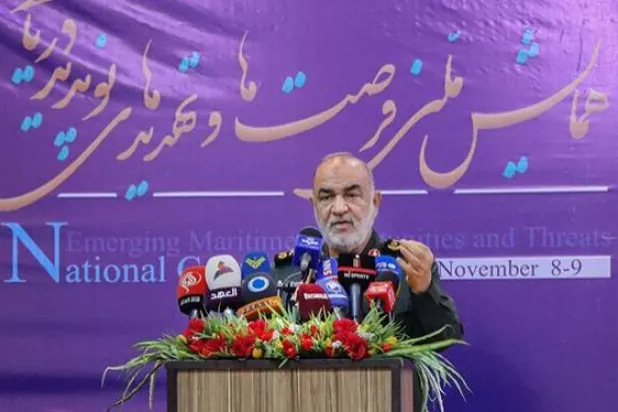 قائد «الحرس الثوري» حسين سلامي يتحدث في ملتقى ناقش الفرص والتهديدات البحرية لإيران الخميس (فارس)