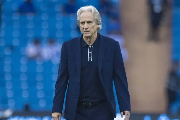 خيسوس مدرب فريق «الهلال» (تصوير: يزيد السمراني)