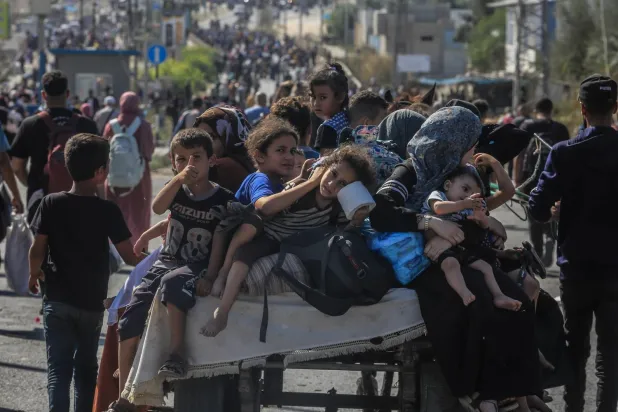 Arap Zirvesi, savaşı durdurmak için baskıyı artırıyor 