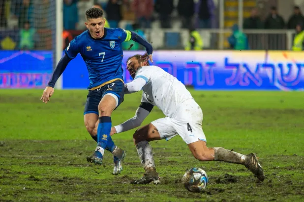 تجمّد رصيد إسرائيل عند 11 نقطة في المركز الثالث (أ.ف.ب)