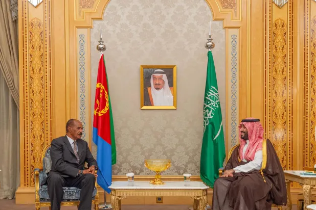 ولي العهد السعودي الأمير محمد بن سلمان لدى استقباله الرئيس الإريتري أسياس أفورقي بالرياض (واس)