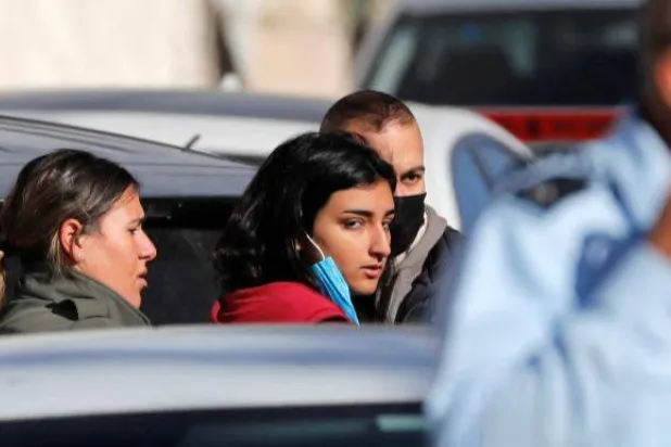 أصغر أسيرة فلسطينية نفوذ حماد لحظة اعتقالها (أ.ف.ب)