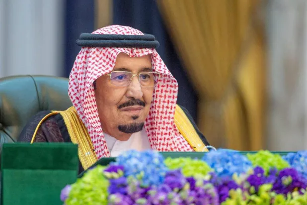 الملك سلمان بن عبد العزيز مترئساً جلسة مجلس الوزراء بالرياض (واس)