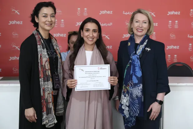 المتدربات حظين بفرصة رائعة لتعلم ترويض الخيل (الاتحاد السعودي للفروسية)