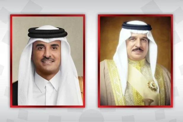 Bahrain’s monarch, King Hamad bin Isa Al Khalifa, and the Emir of Qatar, Sheikh Tamim bin Hamad Al Thani (BNA)