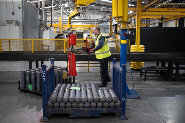 مصنع للأسلحة في ولاية واشنطن متخصص في إنتاج قذائف مدفعية من عيار 105 ملم (أ.ف.ب)