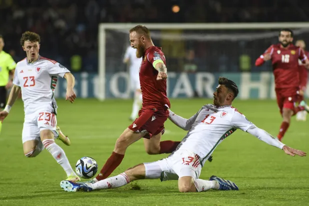 من المواجهة التي جمعت ويلز وأرمينيا (إ.ب.أ)