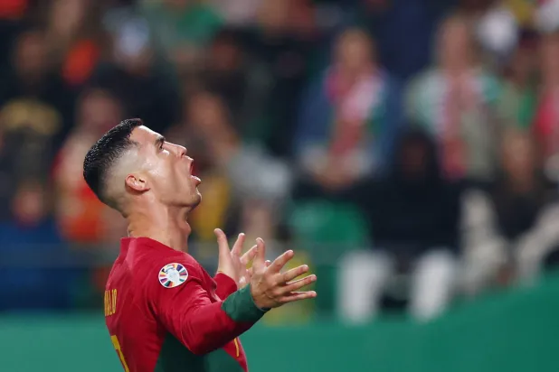 رونالدو بالمركز الثاني في قائمة هدّافي تصفيات أوروبا (رويترز)