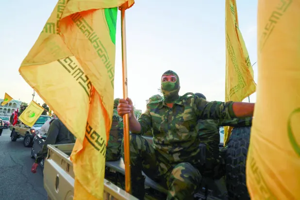 عناصر من حركة «النجباء» الشيعية العراقية خلال تجمع في بغداد 8 أكتوبر الماضي نصرةً لغزة (أ.ف.ب)