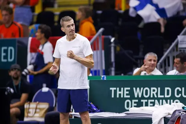 نيمينن قال إن كثيراً من الناس لدينا يمارسون التنس لكنهم لا يصلون إلى الاحتراف (غيتي)