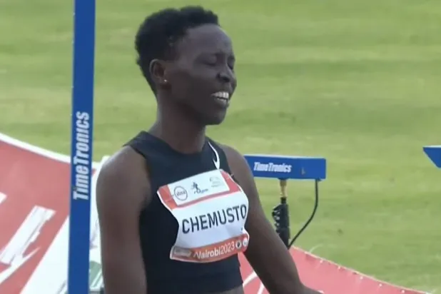 الأوغندية جانات تشيموستو (إكس)