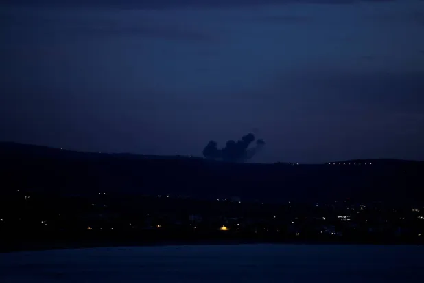 جنوبی لبنان میں اسرائیلی بمباری کے نتیجے میں دھواں اٹھ رہا ہے (روئٹرز)