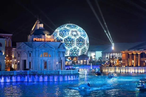 ينفرد الموسم بازدياد وتيرته الترفيهية وتصاعد أعداد زياراته منذ اللحظة الأولى (واس)