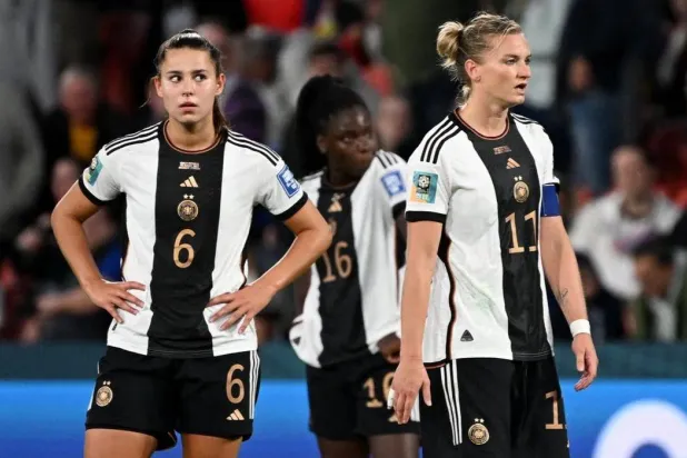 منتخب ألمانيا خرج من دور المجموعات في مونديال 2023 (رويترز)