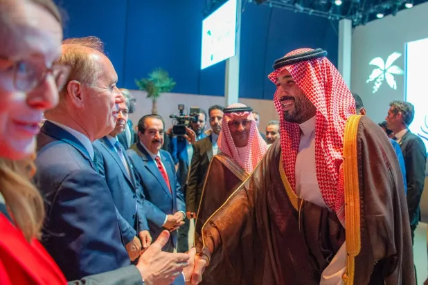 شاهزاده محمد بن سلمان طی شرکت در جشن رسمی اعلام کاندیداتوری اکسپو ۲۰۳۰ در پاریس (واس) 