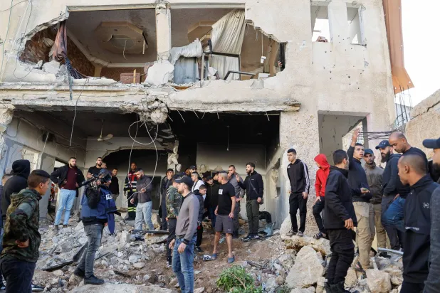 دمار واسع جرَّاء العملية الإسرائيلية في جنين اليوم (رويترز)