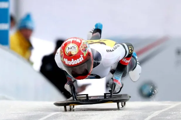 جانب من منافسات الزلاجات العالمية (الشرق الأوسط)