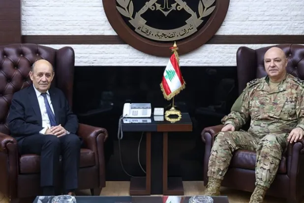 لی ڈرین آرمی کمانڈر جنرل جوزف عون سے ملاقات کے دوران (قومی ایجنسی)