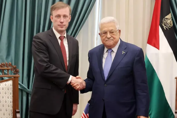 Washington savaşın süresine ilişkin tutumunu değiştiriyor, Filistin Otoritesi'ni "ertesi gün"e dahil etmekte ısrar ediyor