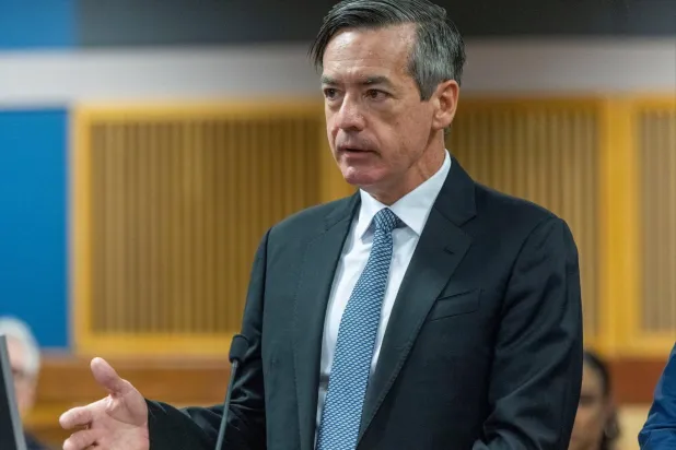 Trump'ın ekibi sahte pusulaları uçakla Washington'a taşımış