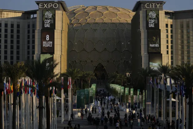 قبة الوصل بمدينة إكسبو في دبي الإماراتية موقع إقامة مؤتمر «كوب 28» (أ.ف.ب)