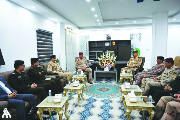 صوبائی کونسل کے انتخابات کے لیے سپریم سیکیورٹی کمیٹی کے سربراہ لیفٹیننٹ جنرل قیس المحمداوی، بصرہ میں (واع)
