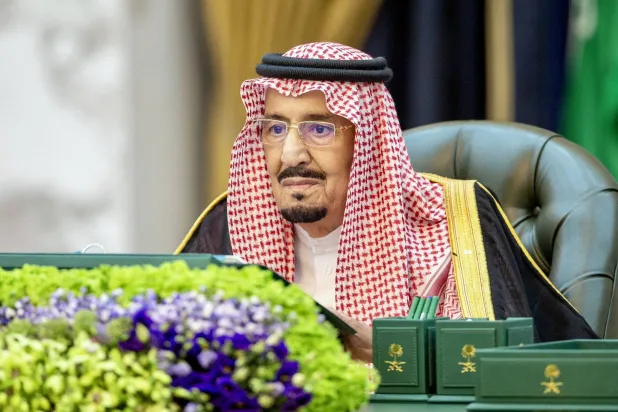 الملك سلمان بن عبد العزيز مترئساً جلسة سابقة لمجلس الوزراء (واس)